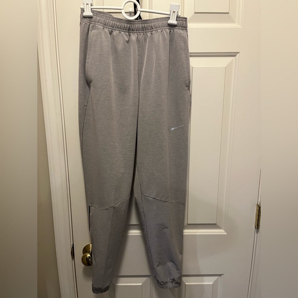 MEN’S NIKE JOGGER PANTS SIZE M